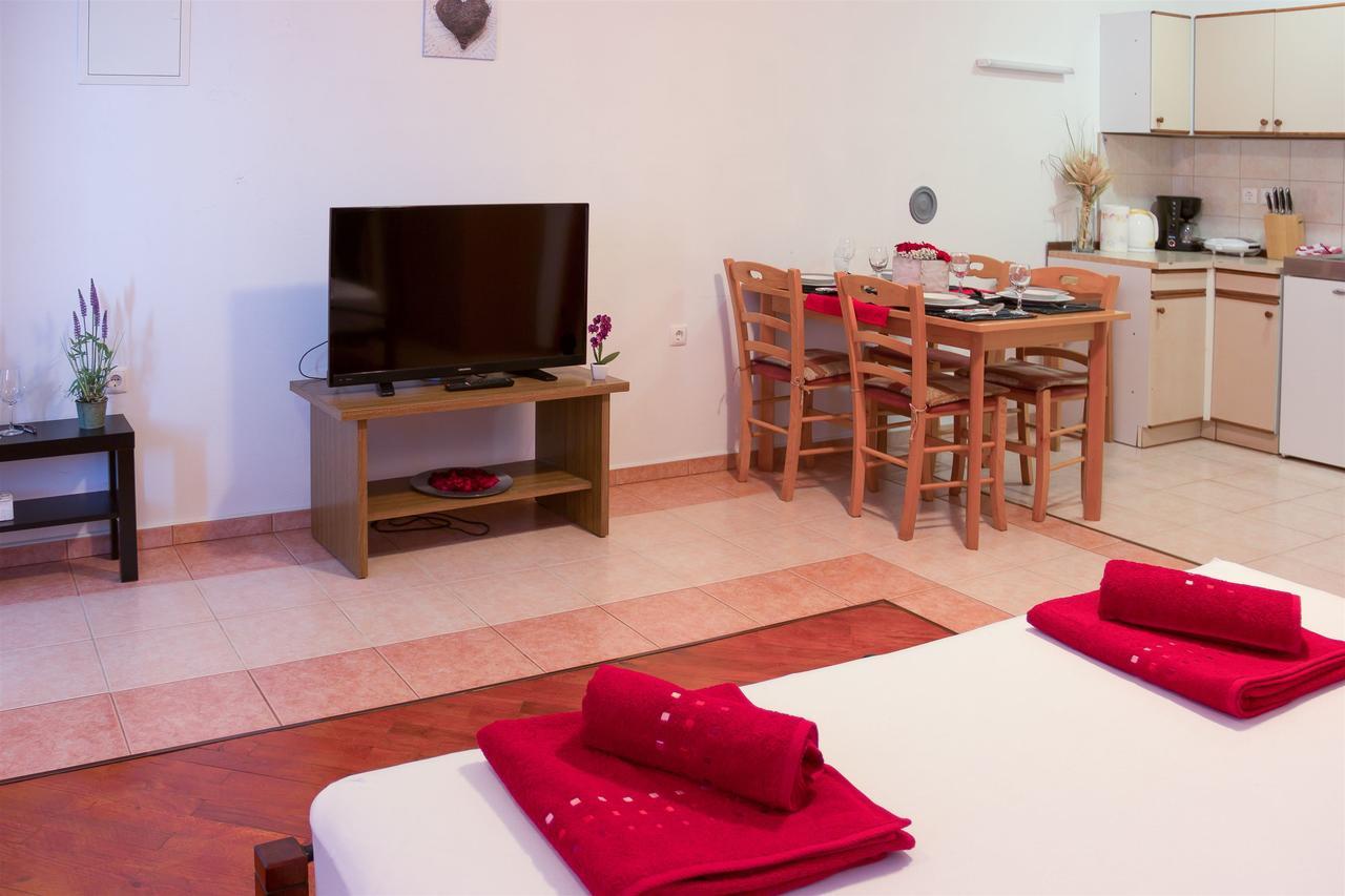 Apartments Marijana Senj  Eksteriør billede